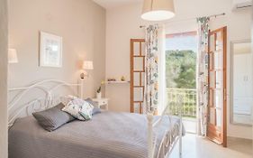 Nikos&Vivi Studios